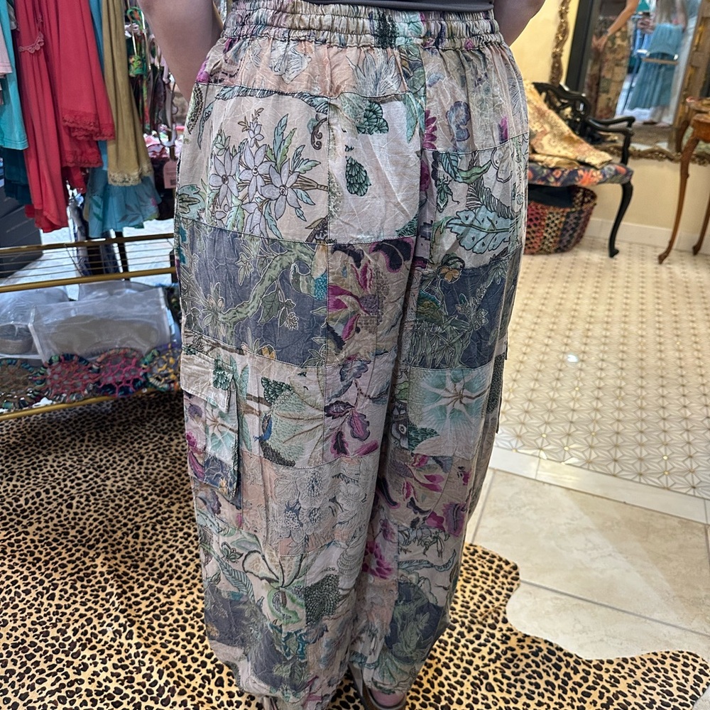 Wide Leg Floral Patchwork Pants in Multicolor - Picture 5 of 11
